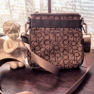 Calvin Klein Crossbody bag